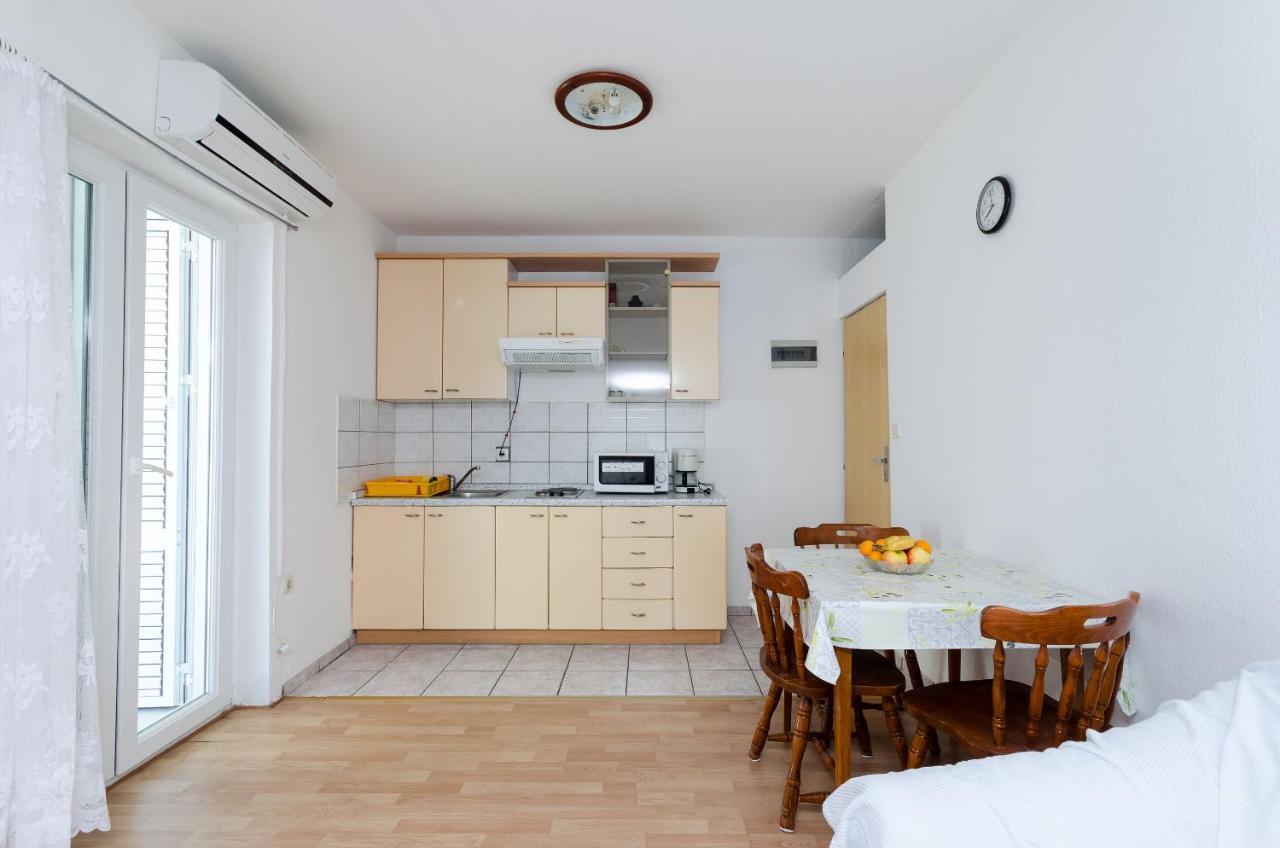 Apartments Anica J Lopar Eksteriør bilde